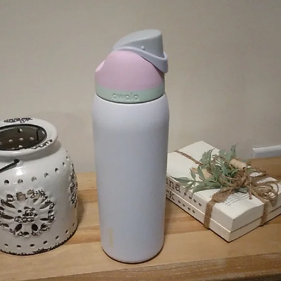 Owala 40 oz. Insulated Water Bottle - Picture 1 of 7